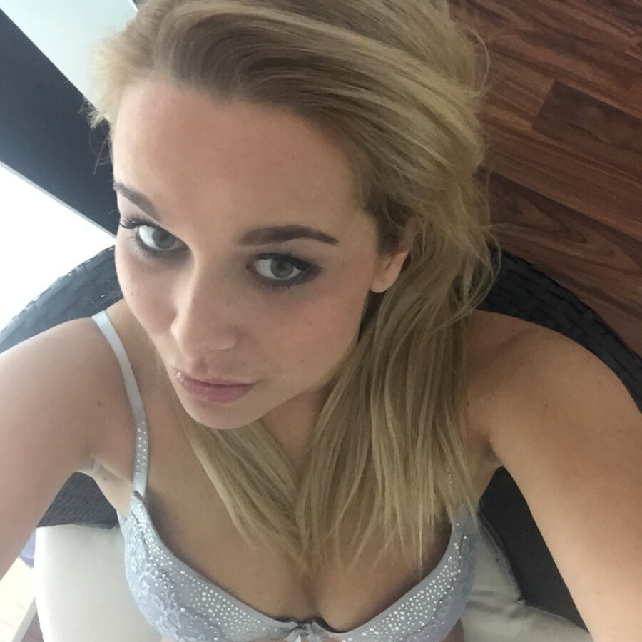 girlie_prn1