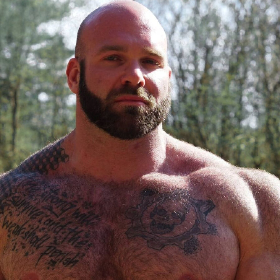 hairy_musclebear