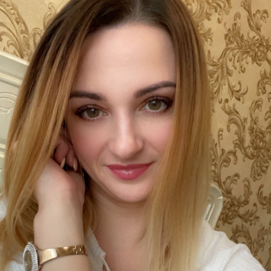 anika – 4Based Creator