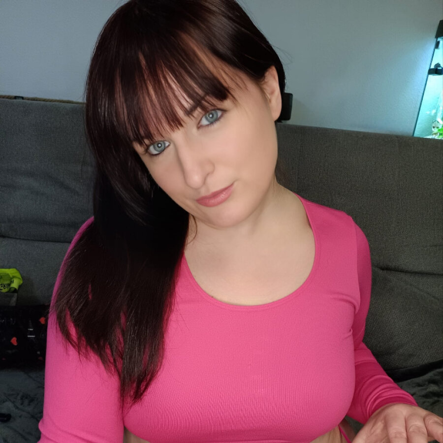 curvynova