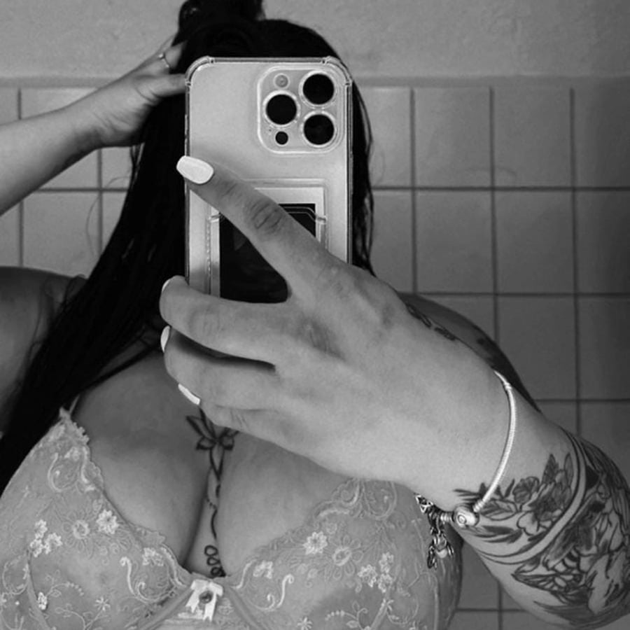 curvyangel000 – 4Based Creator