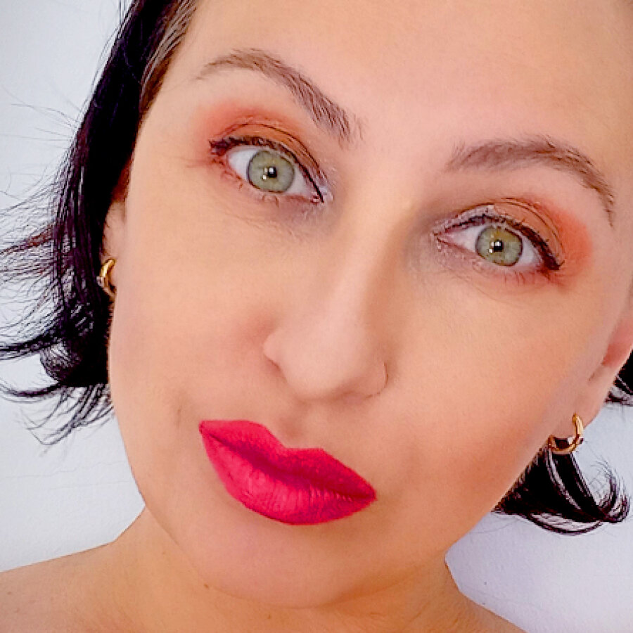 goddess_regina_noir