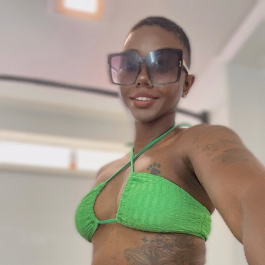 shebhaddnbootzy