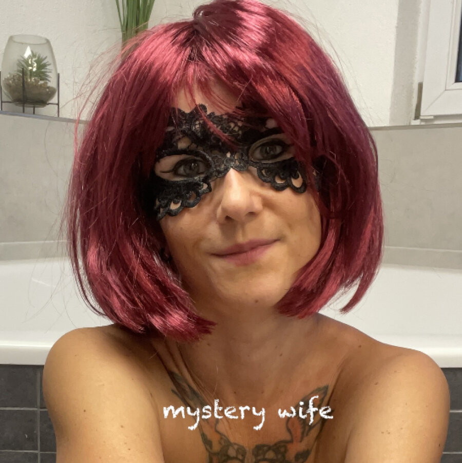 mystery.wife – 4Based Creator