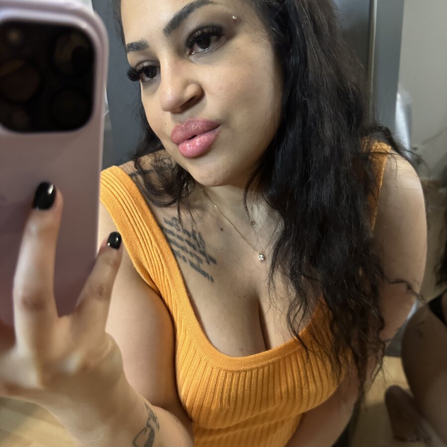paula.latina – 4Based Creator