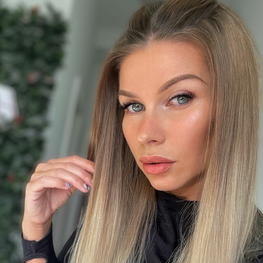 emily.mls – 4Based Creator