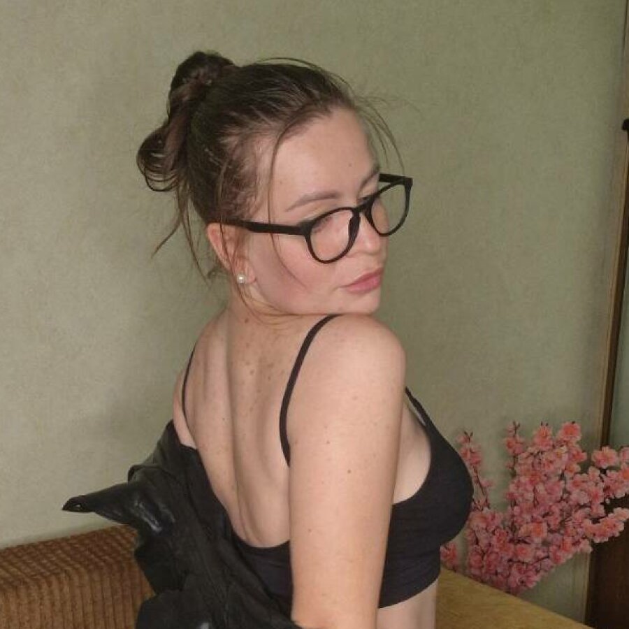 ms.muller – 4Based Creator