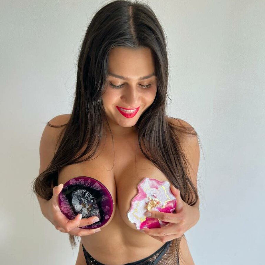 juliaxperez – 4Based Creator