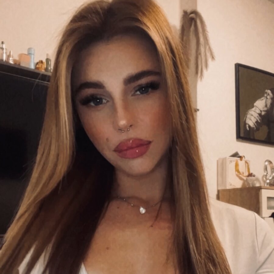 mrsvanessaa cover