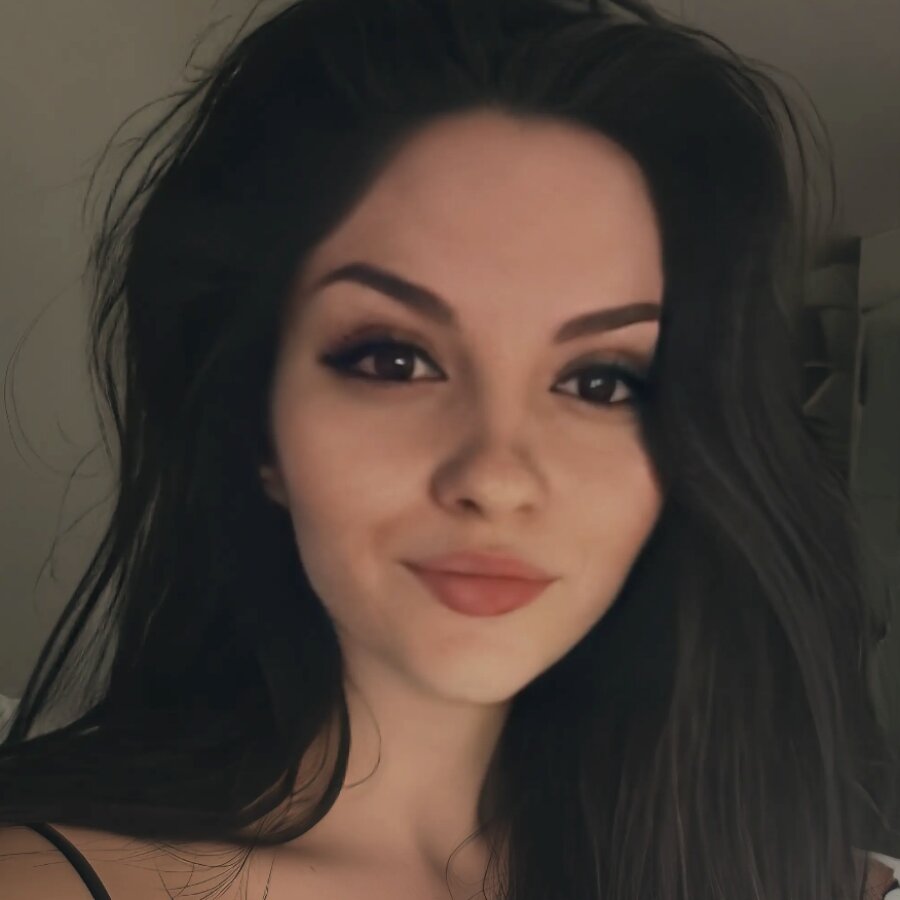 taya_bellex