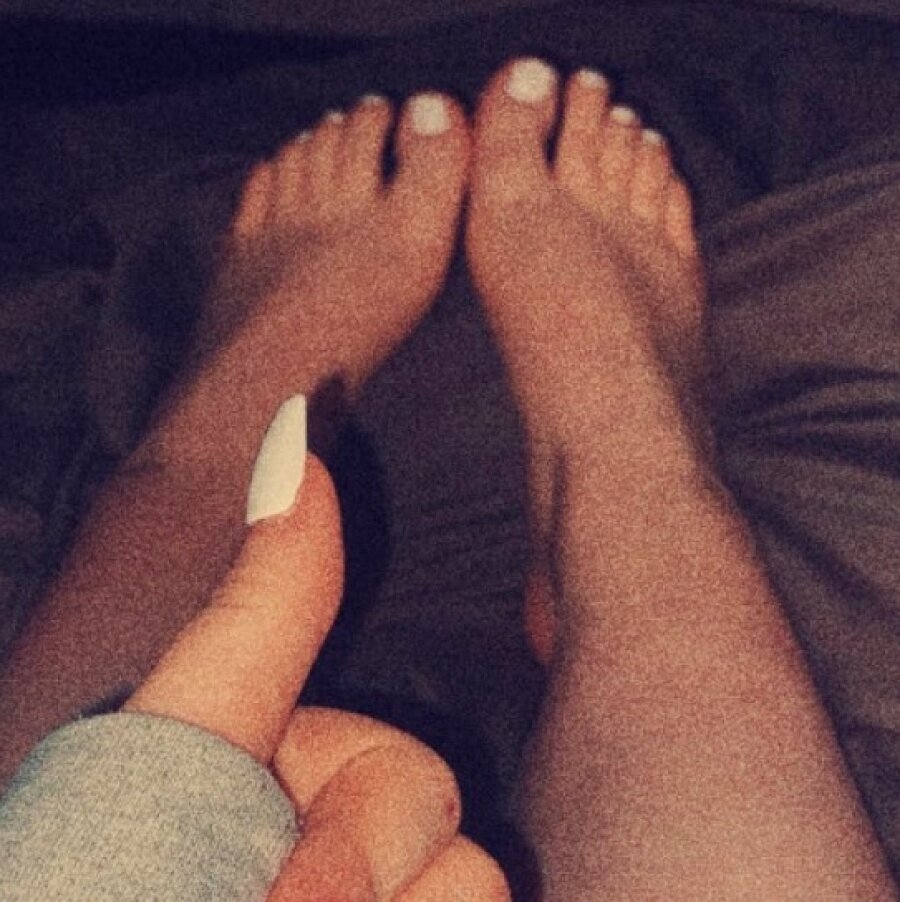 liaras-feets cover