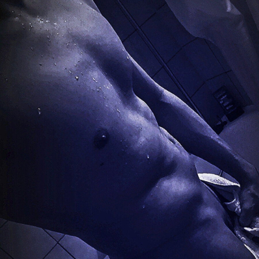 italyplayboy1995 – 4Based Creator
