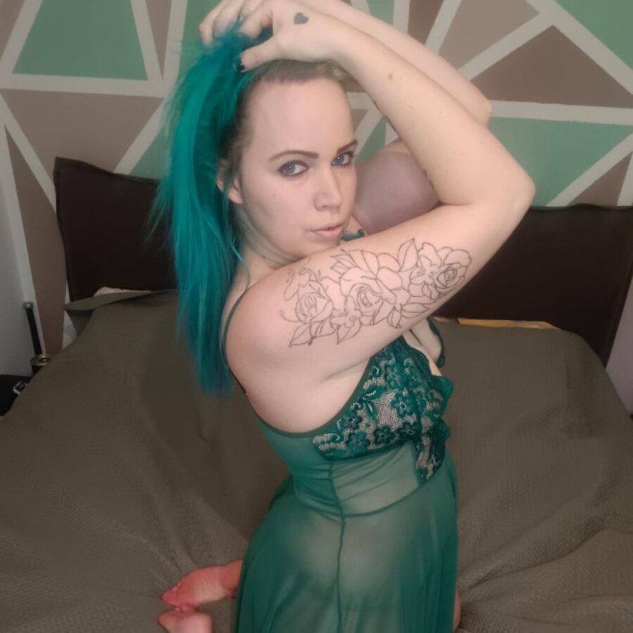 hotlesbianmum
