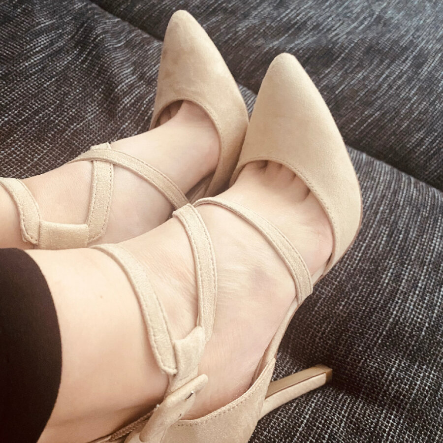 feetqueen2000 cover
