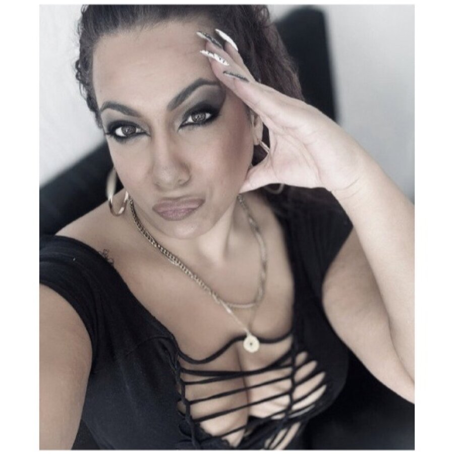 divine_slut