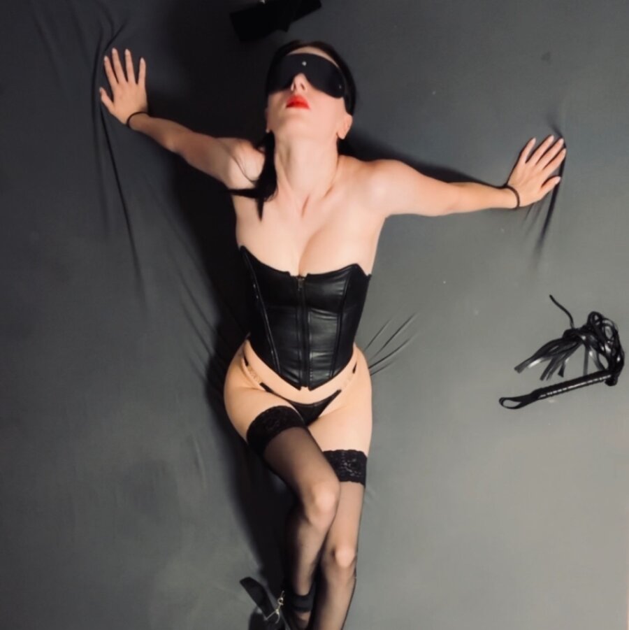 latexgirl cover