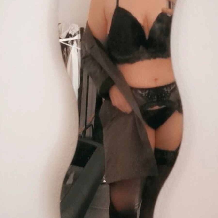 hotjennyy cover