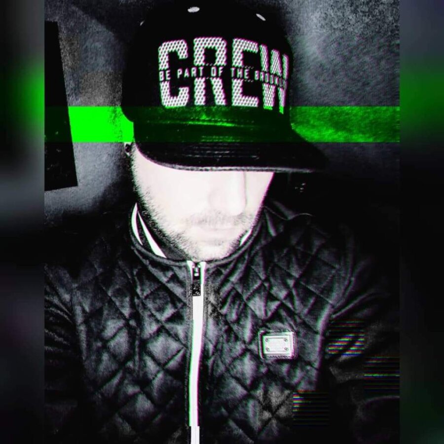 0notyouroneandonly0 – 4Based Creator