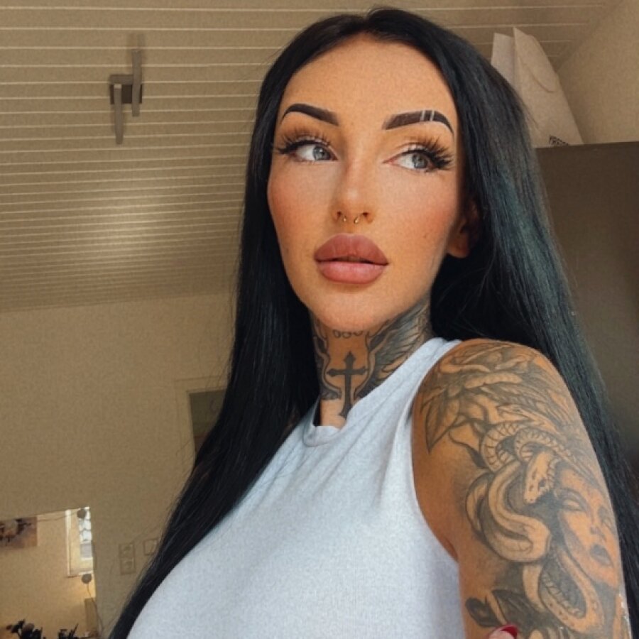 leonie_flessers – 4Based Creator