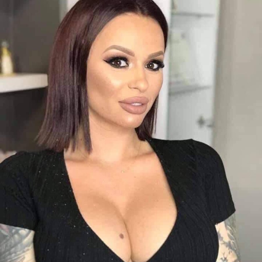 hottestbabe – 4Based Creator