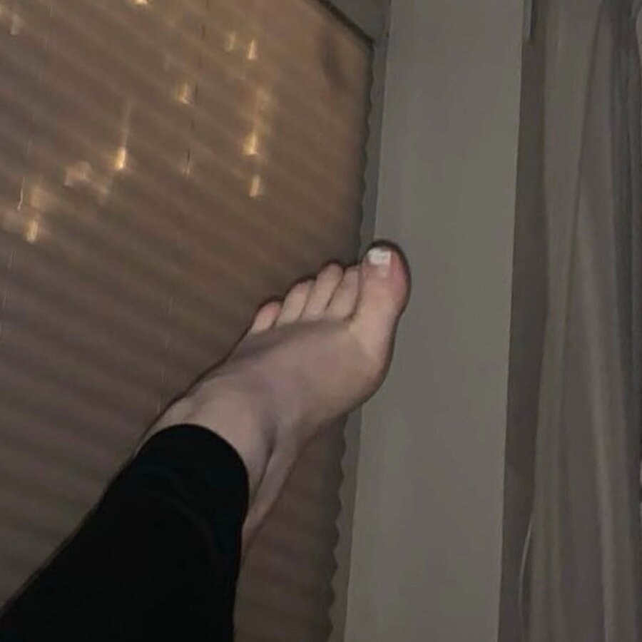 fiffiifeet cover