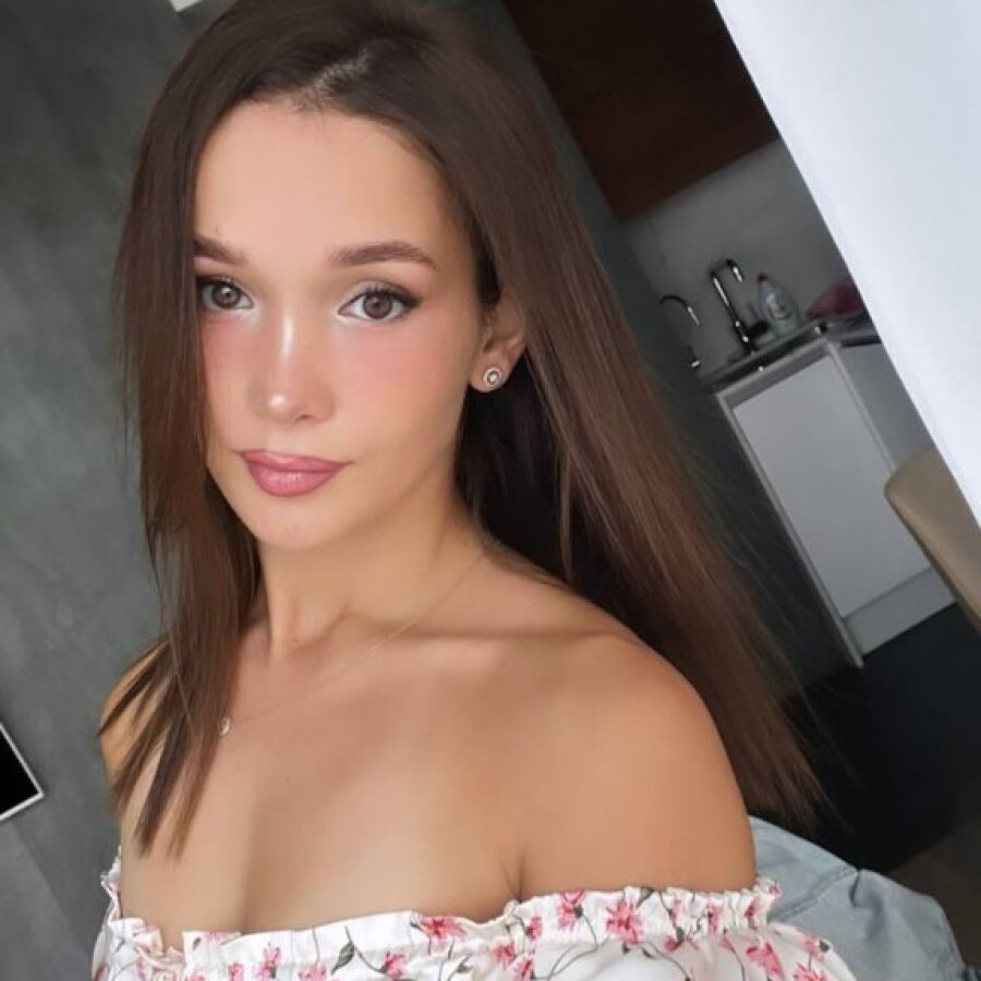 latina69x cover