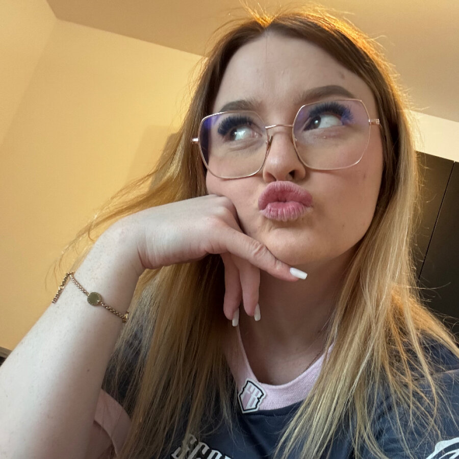melanie.tess – 4Based Creator