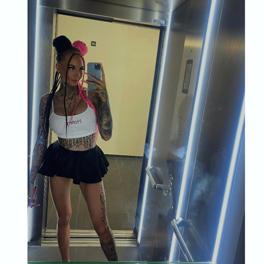 shirinbossbabe cover