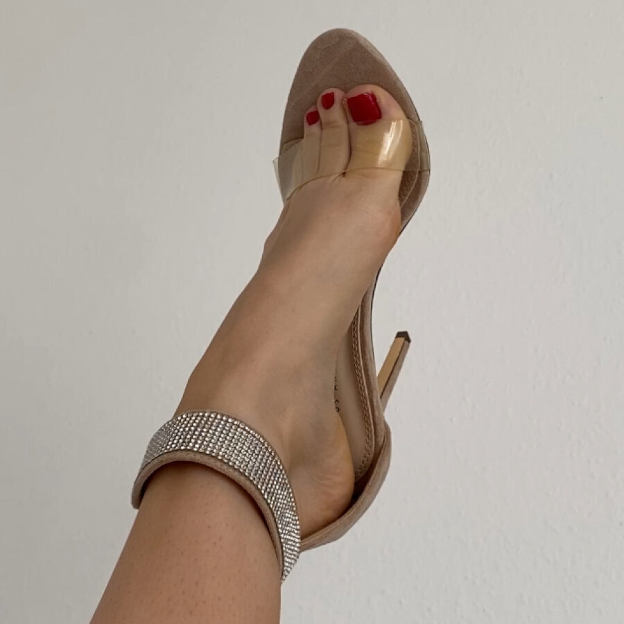erikairanow.foot cover