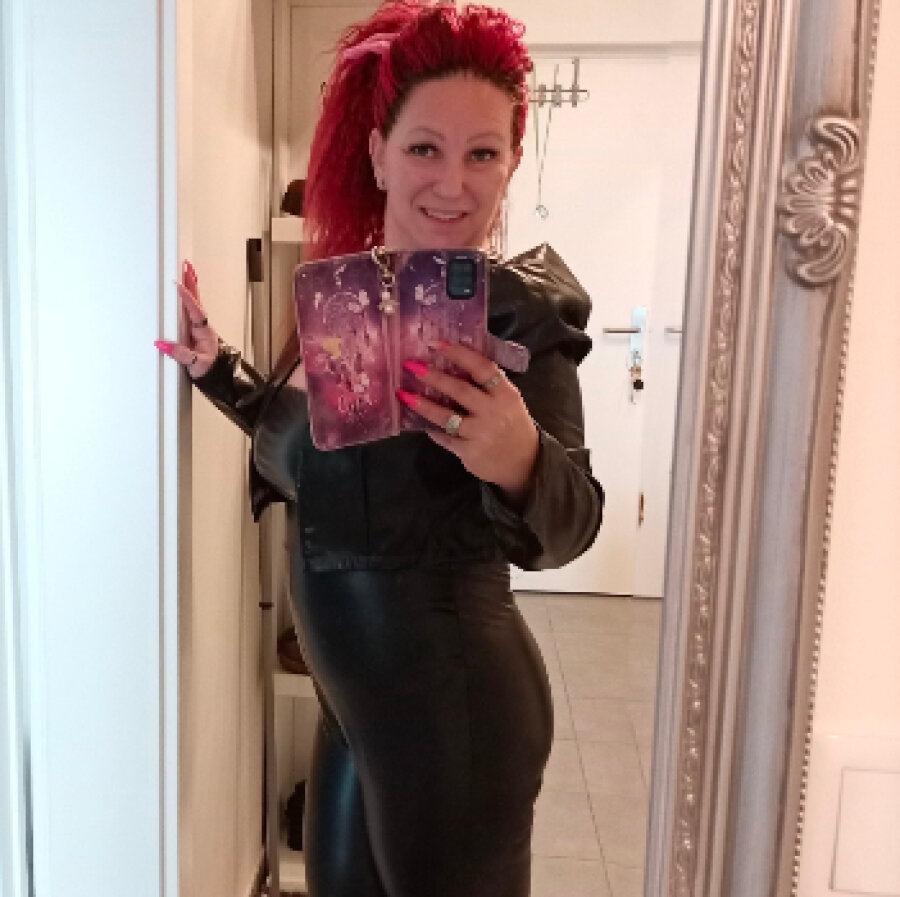 red_dragon_queen cover