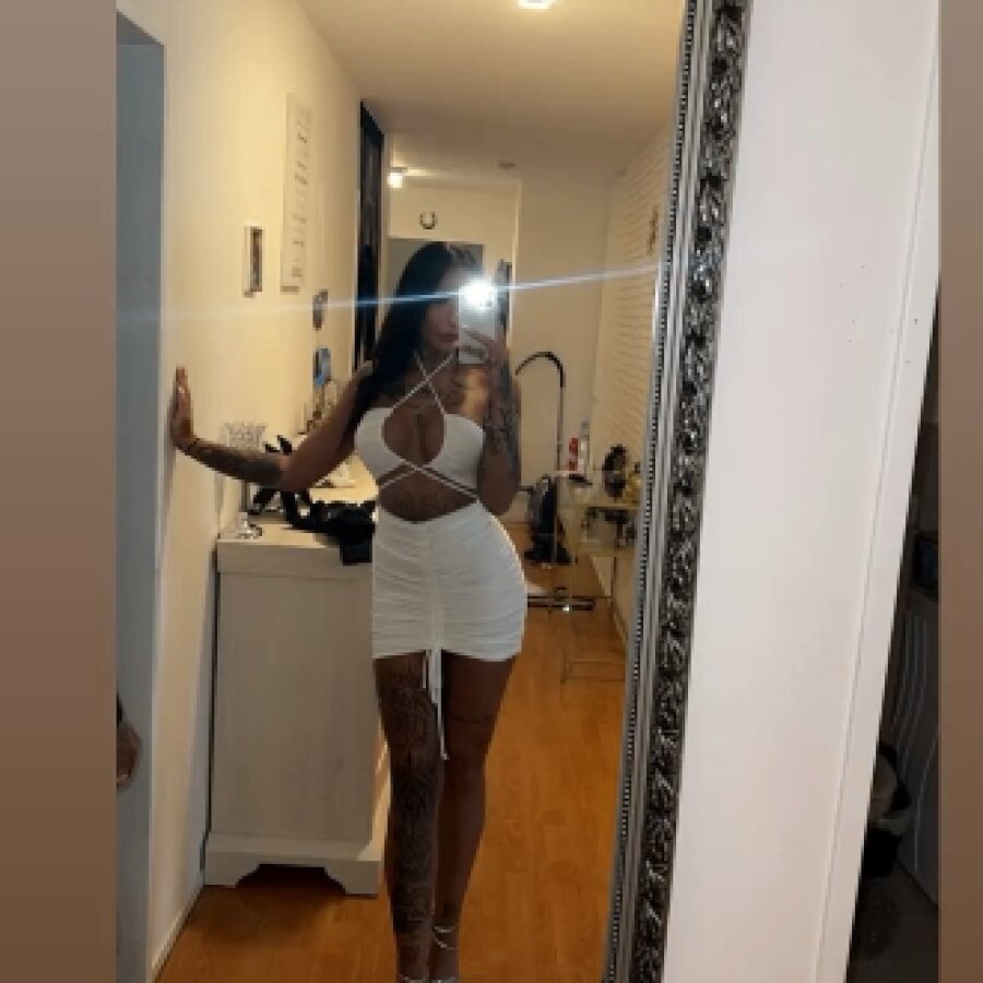 layla_sugga – 4Based Creator