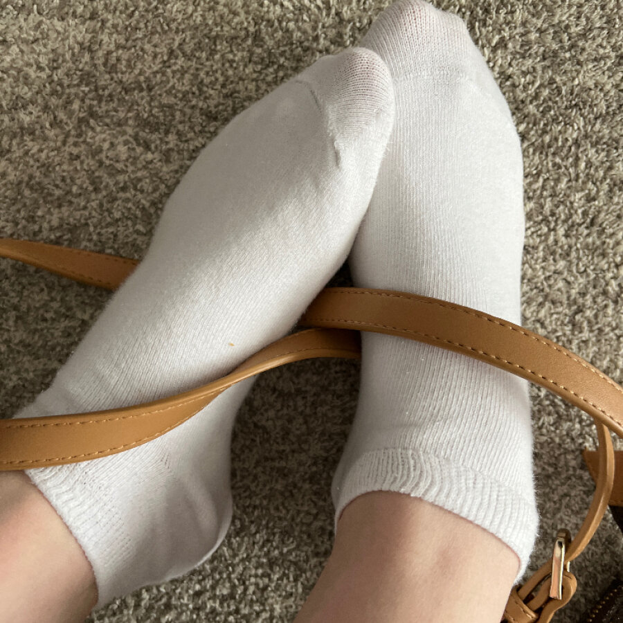 feetonlyy – 4Based Creator