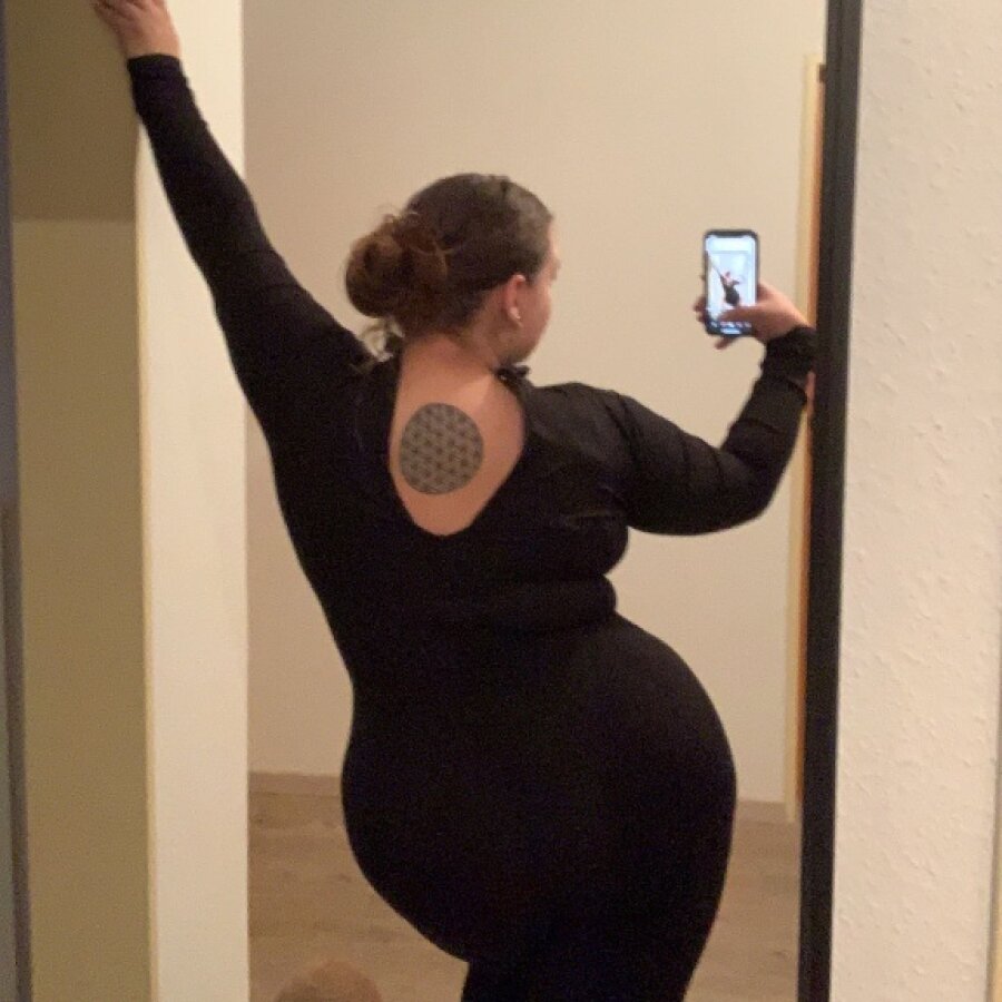 badcurvy999 cover