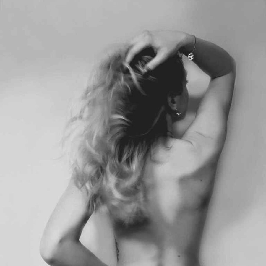 lauras_hot_temptation