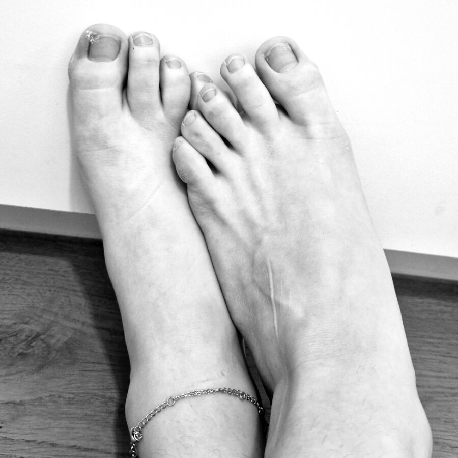 hot_feet_ – 4Based Creator