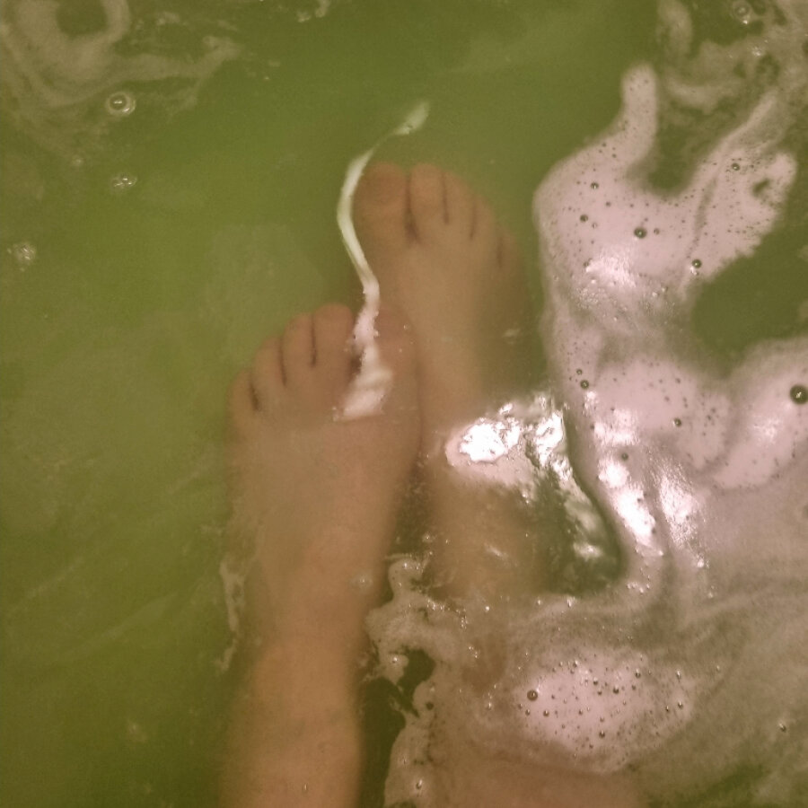 toesinfocus87 cover