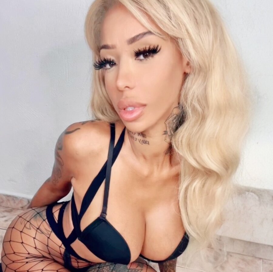 desi_lammont
