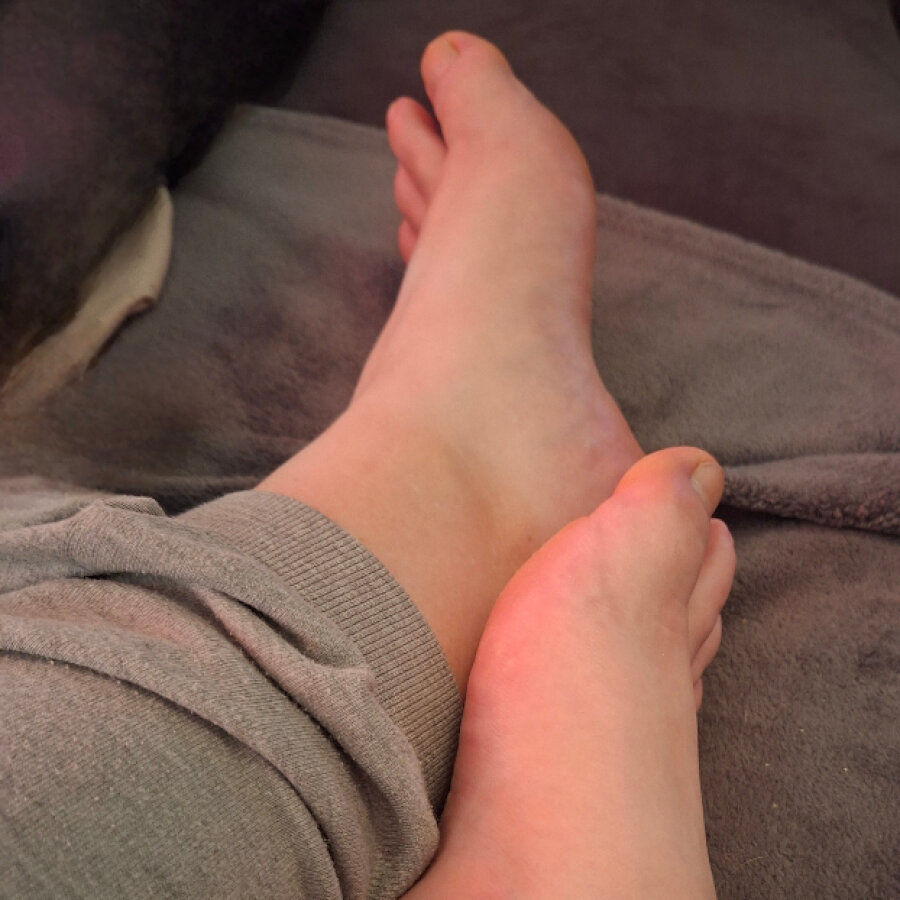 foot-lovers25 cover