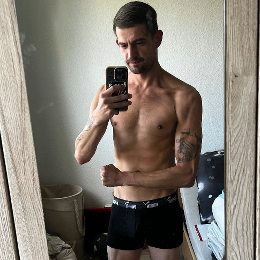 manwithdick – 4Based Creator