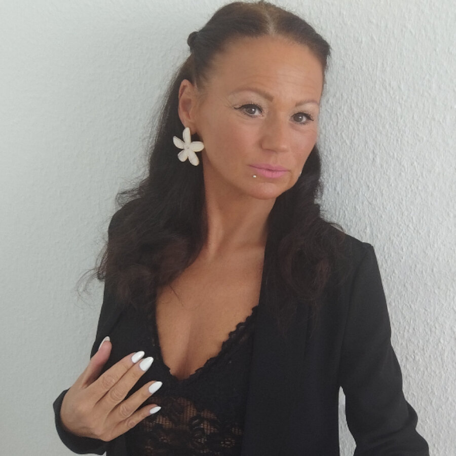 miss_lara – 4Based Creator
