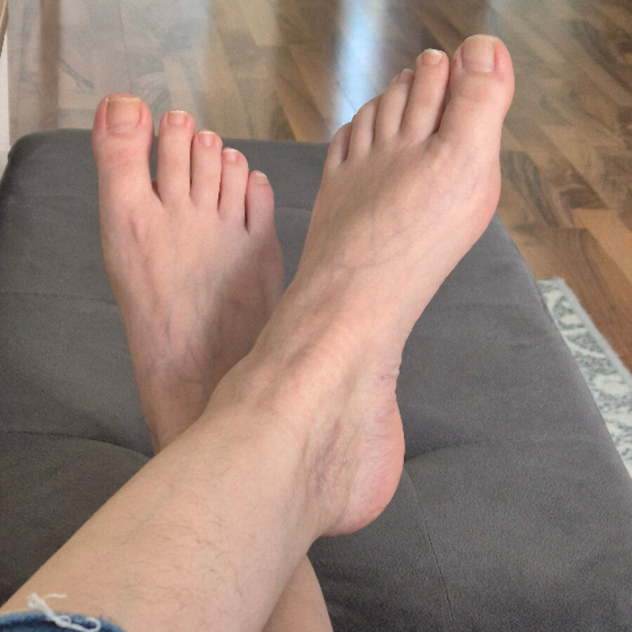 happyfeetsforyou cover