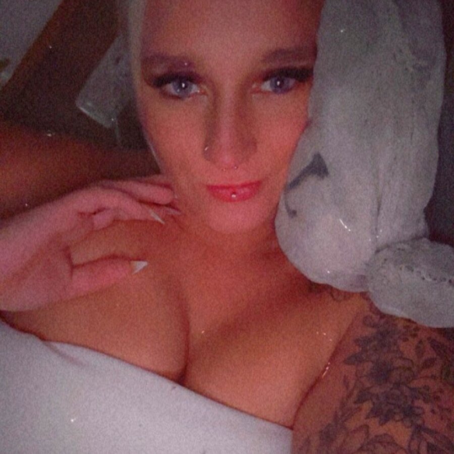 sweetbutspicy – 4Based Creator