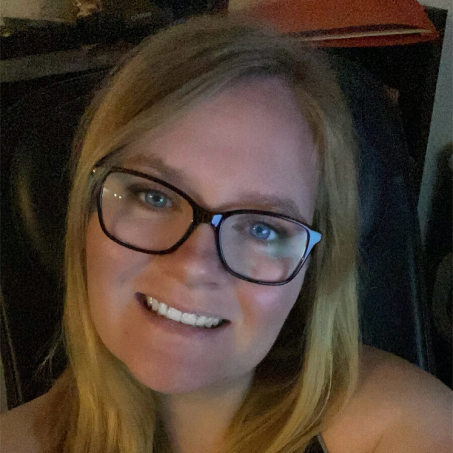 vivianmae – 4Based Creator