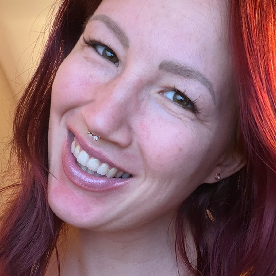 miss-red – 4Based Creator