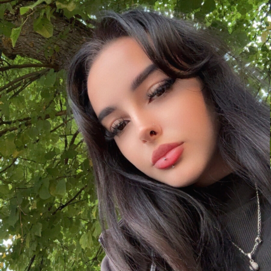 real_elisa – 4Based Creator