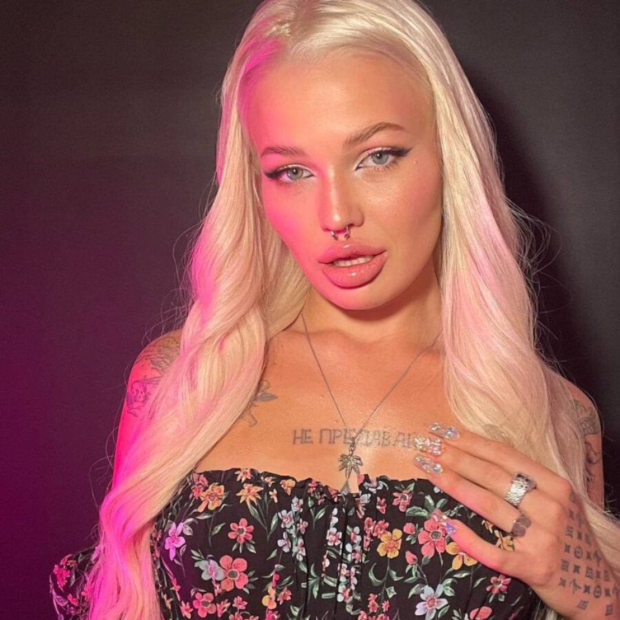 blonde.liza