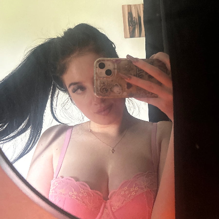 mollybabe00 – 4Based Creator