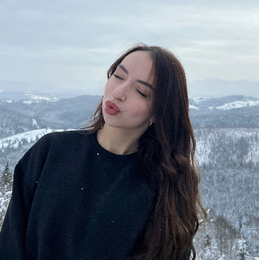 amaliaaaa – 4Based Creator