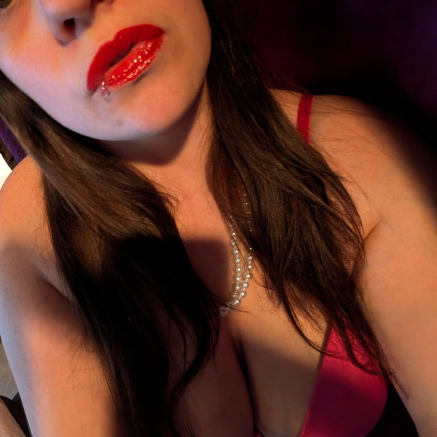 mrs_ladyred – 4Based Creator
