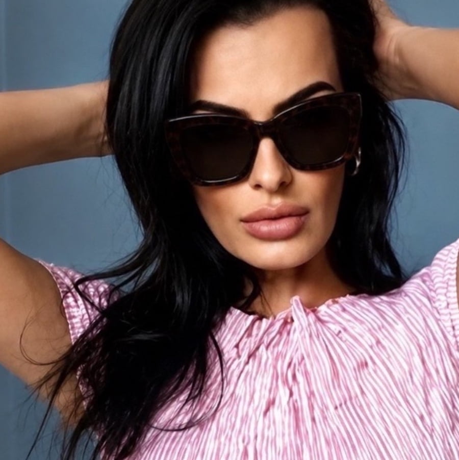 vanesssa – 4Based Creator